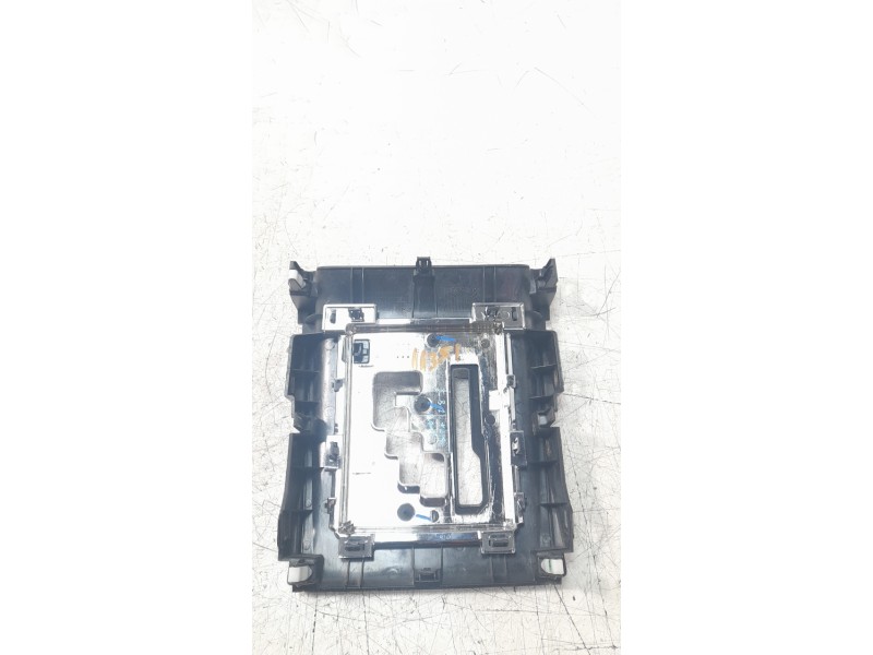 Recambio de moldura para mitsubishi l 200 (kl0/kj0) 2.2 di-d cat referencia OEM IAM 4P0019MY  