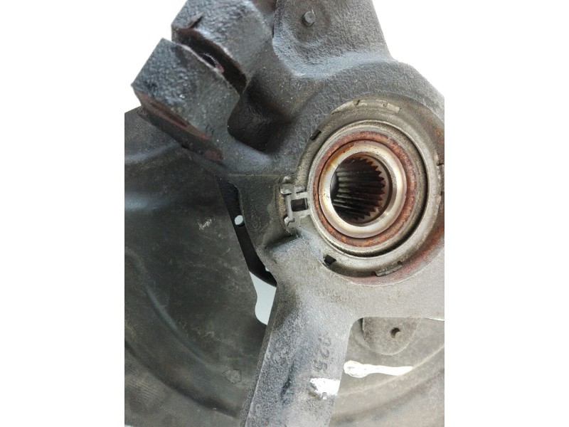 Recambio de mangueta delantera derecha para renault kangoo dynamique referencia OEM IAM   