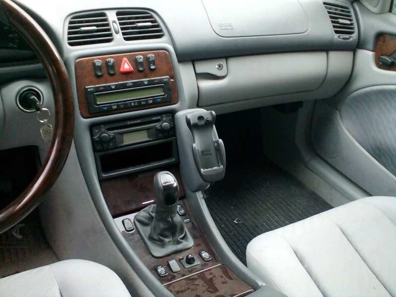 mercedes-benz clase clk (w208) coupe del año 2000