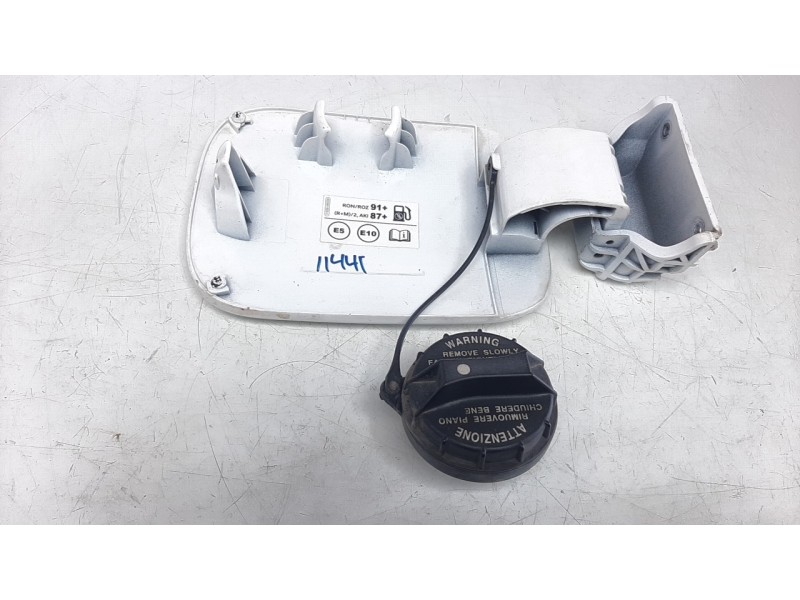 Recambio de tapon combustible para kia stonic (ybcuv) 1.0 tgdi cat referencia OEM IAM 69510H8400  