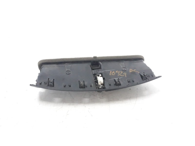 Recambio de rejilla aireadora para ford kuga (cbs) 2.0 tdci cat referencia OEM IAM AM51R01815AEW  