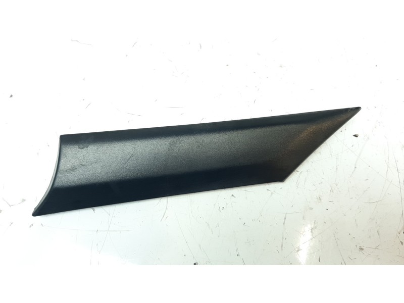 Recambio de moldura para hyundai kona 1.0 tgdi cat referencia OEM IAM 97960J9000  