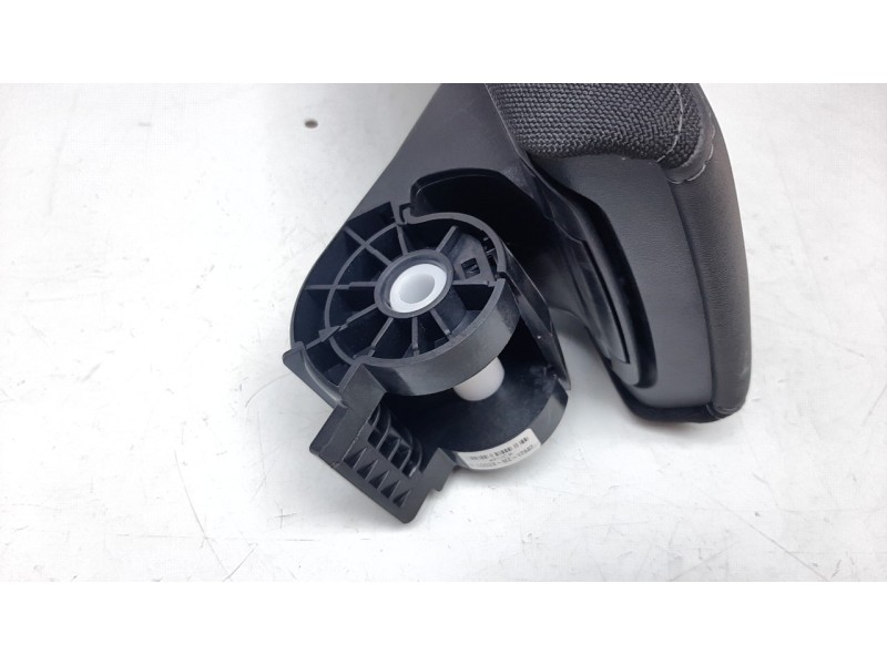 Recambio de apoyabrazos central para peugeot 2008 (p1) 1.2 puretech referencia OEM IAM 98257277ZD  