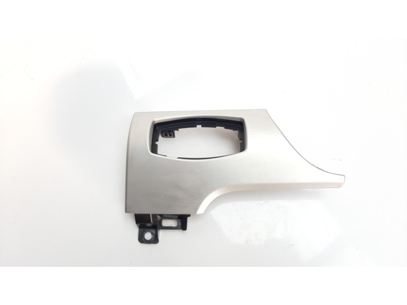 Recambio de moldura para ford mustang 5.0 ti-vct v8 cat referencia OEM IAM FR3B13D168CHS  