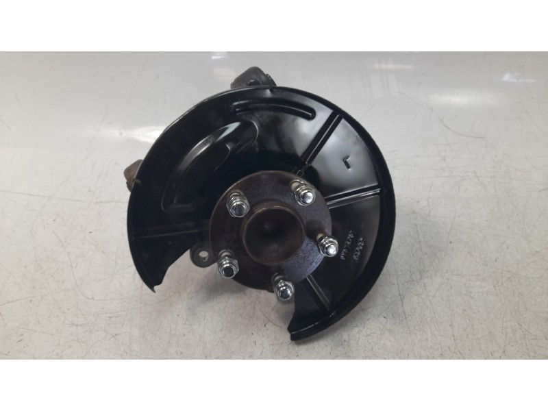 Recambio de mangueta trasera izquierda para mazda cx-5 2.2 turbodiesel cat referencia OEM IAM K0702612X  