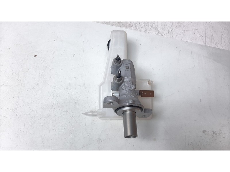 Recambio de bomba freno para peugeot 2008 (p1) 1.2 puretech referencia OEM IAM 1643581380  