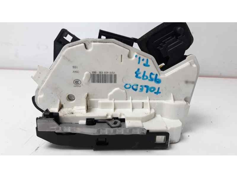 Recambio de cerradura puerta trasera izquierda para seat toledo (kg3) reference referencia OEM IAM 5E0839015A  