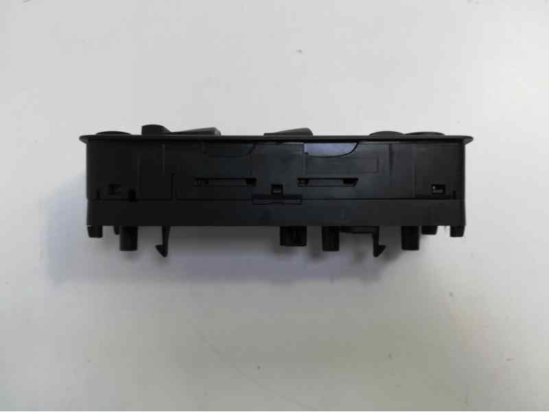 Recambio de mando elevalunas delantero izquierdo para mercedes-benz clase a (w169) referencia OEM IAM A1698206710 MER10760 EWSME