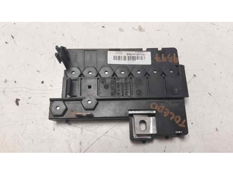 Recambio de caja reles / fusibles para seat toledo (kg3) reference referencia OEM IAM 6R0937550A  