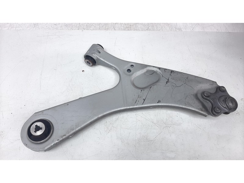 Recambio de brazo suspension inferior delantero izquierdo para peugeot 2008 (p1) 1.2 puretech referencia OEM IAM 7B7Q01  