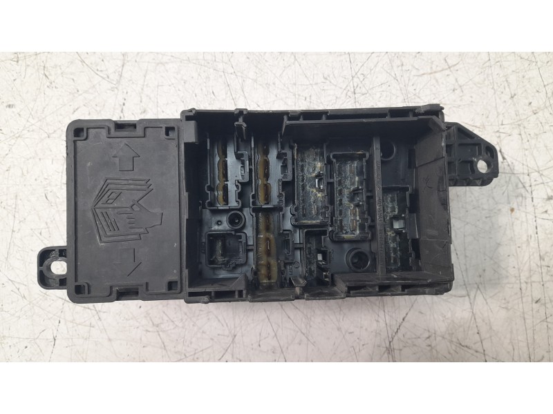 Recambio de caja reles / fusibles para mini clubman (r55) 1.6 16v cat referencia OEM IAM 344950402 17236010 