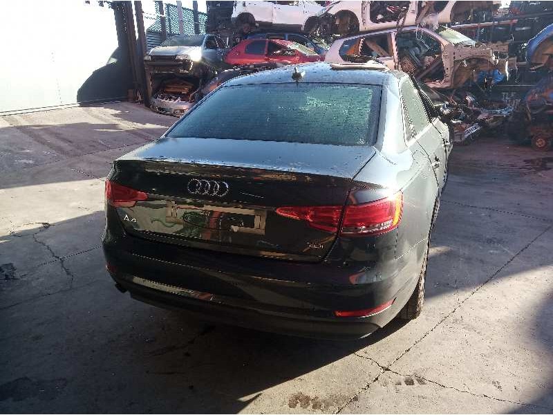 audi a4 berlina (8w2) del año 2017