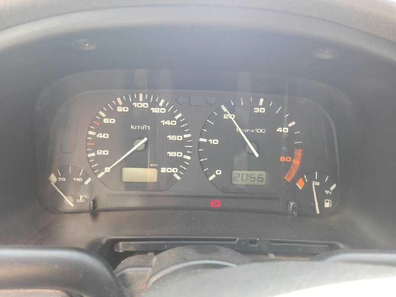 volkswagen polo berlina (6n1) del año 1996