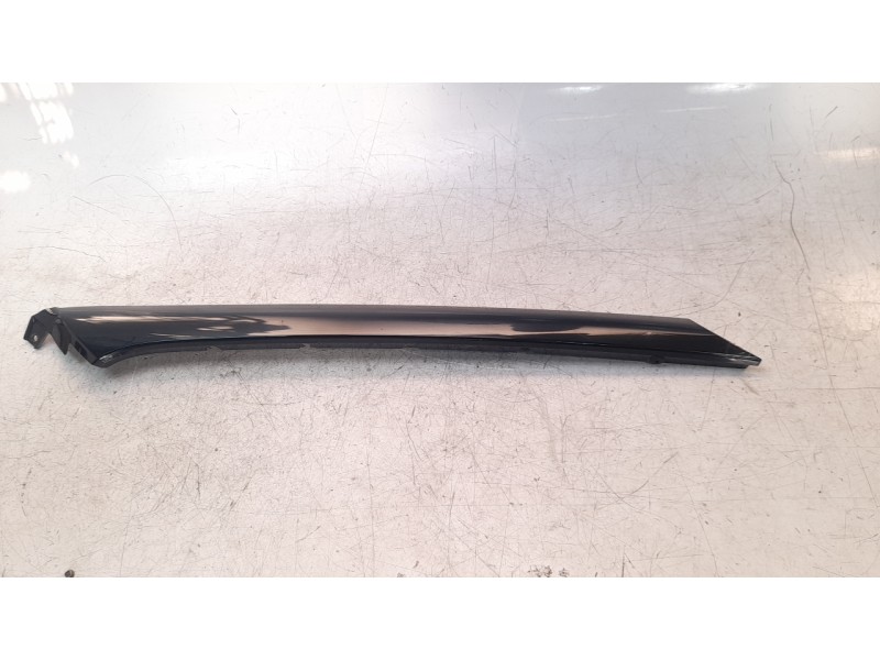 Recambio de moldura para land rover evoque 2.2 sd4 cat referencia OEM IAM BJ32025A53AD  