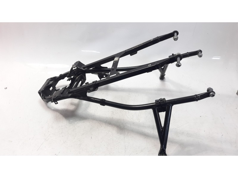 Recambio de subchasis trasero para bmw f 800 r f 800 r referencia OEM IAM 46518532567  