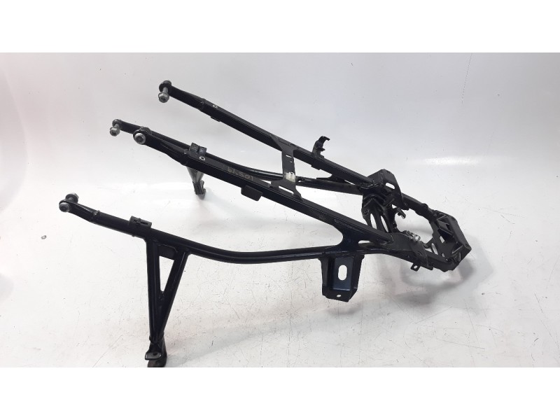 Recambio de subchasis trasero para bmw f 800 r f 800 r referencia OEM IAM 46518532567  