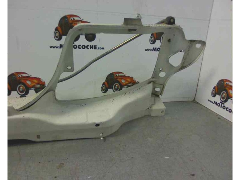 Recambio de travesaño superior para fiat ducato caja abierta (desde 03.94) referencia OEM IAM 1302271080 FT9193201 