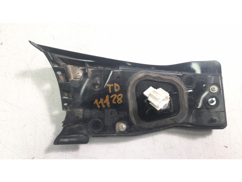 Recambio de piloto trasero derecho interior para mazda cx-5 2.2 turbodiesel cat referencia OEM IAM KB8B513F0C  