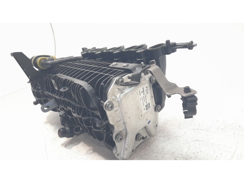 Recambio de colector admision para jeep renegade limited 4x4 referencia OEM IAM 72454424  