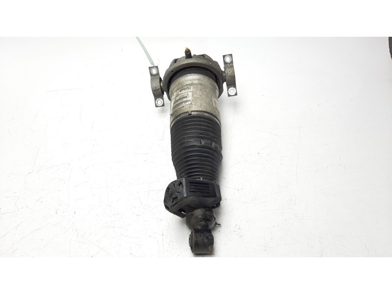 Recambio de amortiguador trasero derecho para audi q7 (4l) 3.0 tdi referencia OEM IAM 7L8616020  