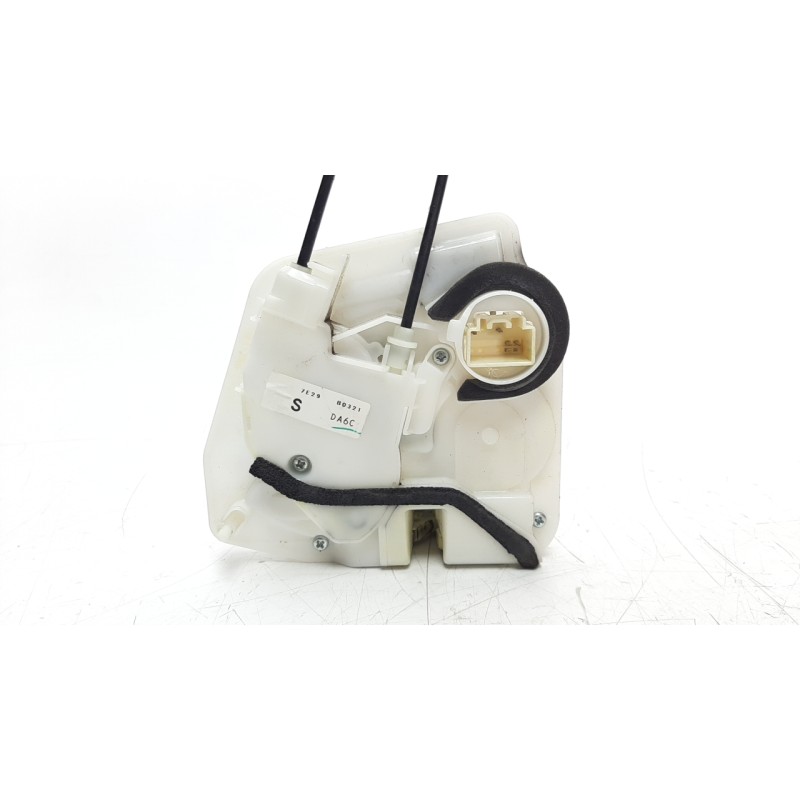 Recambio de cerradura puerta trasera derecha para mazda 2 lim. () 1.5 16v cat referencia OEM IAM DA6C72310  