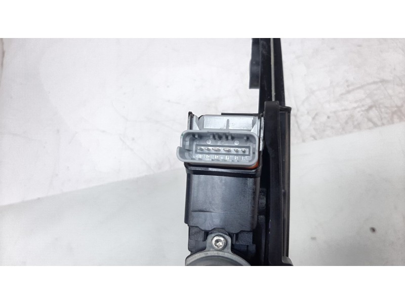 Recambio de elevalunas delantero izquierdo para peugeot 2008 (p1) 1.2 puretech referencia OEM IAM 9828130780  