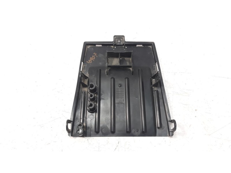 Recambio de cubrecarter para honda pcx 125 referencia OEM IAM 64530KWN711  