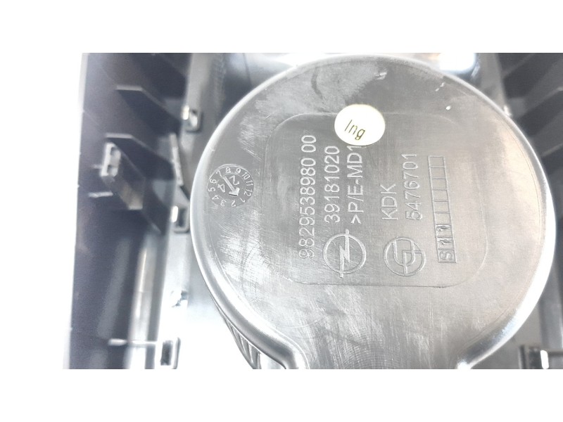 Recambio de moldura para opel corsa f gs referencia OEM IAM 9829538980  