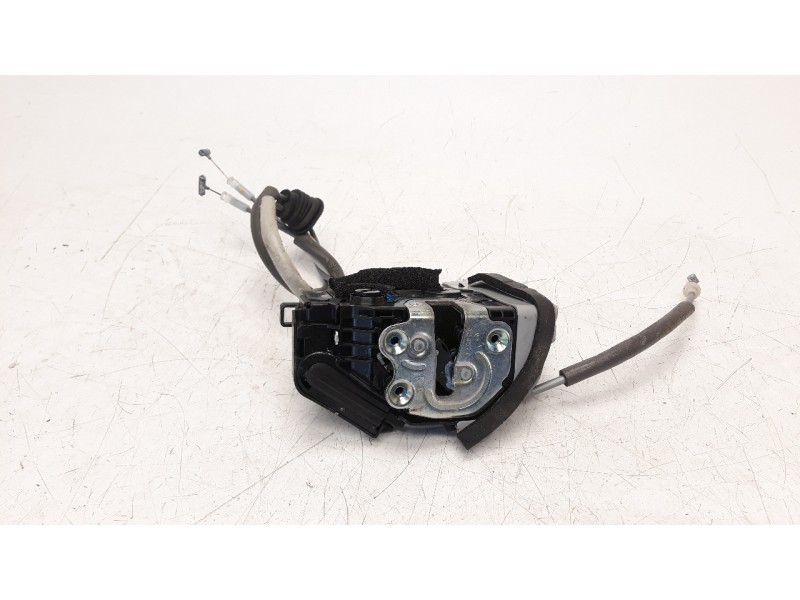 Recambio de cerradura puerta trasera derecha para hyundai ioniq referencia OEM IAM 81420G2000  