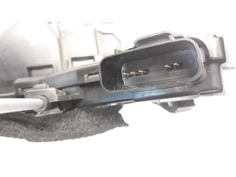 Recambio de cerradura puerta trasera derecha para hyundai ioniq referencia OEM IAM 81420G2000  