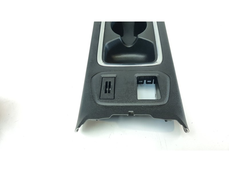 Recambio de moldura para opel corsa f gs referencia OEM IAM 9829538980  