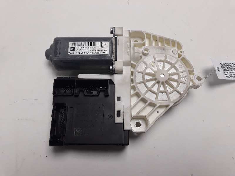 Recambio de motor elevalunas delantero izquierdo para seat leon (1p1) reference referencia OEM IAM 1P0837401AB  