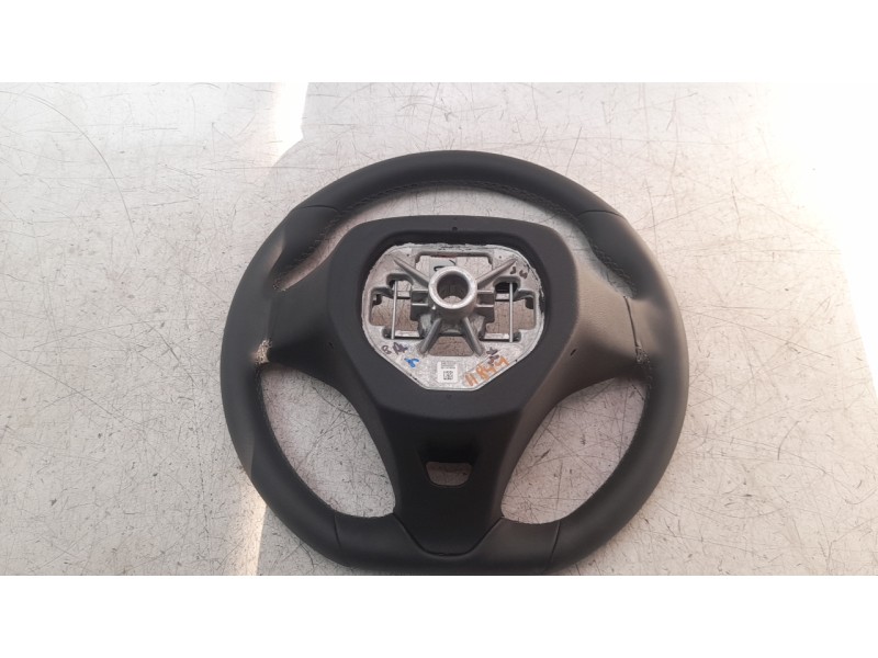 Recambio de volante para opel corsa f gs referencia OEM IAM 98524834ZD  