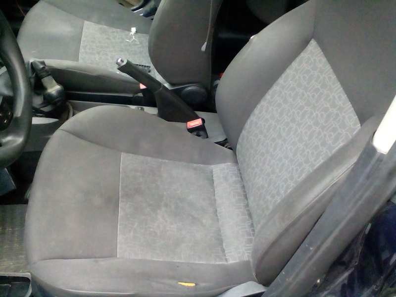 seat ibiza (6l1) del año 2008