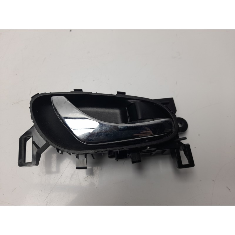 Recambio de maneta interior trasera derecha para nissan x-trail (t32) 1.6 dci turbodiesel cat referencia OEM IAM 806704CA0A  