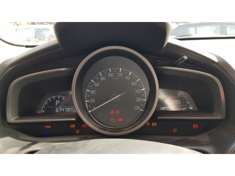 Recambio de cuadro instrumentos para mazda 2 lim. () 1.5 16v cat referencia OEM IAM D477CDH8EC  