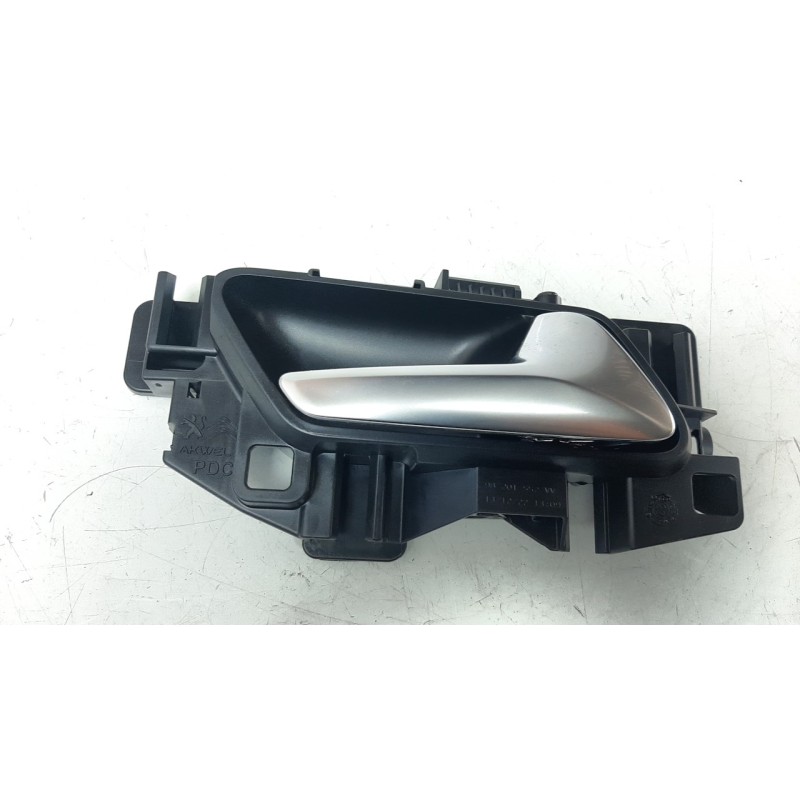 Recambio de maneta interior delantera derecha para peugeot 2008 (p1) 1.2 puretech referencia OEM IAM 98201552VV  
