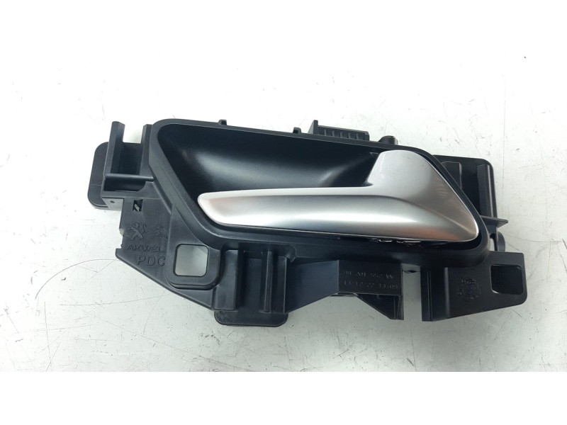 Recambio de maneta interior delantera derecha para peugeot 2008 (p1) 1.2 puretech referencia OEM IAM 98201552VV  