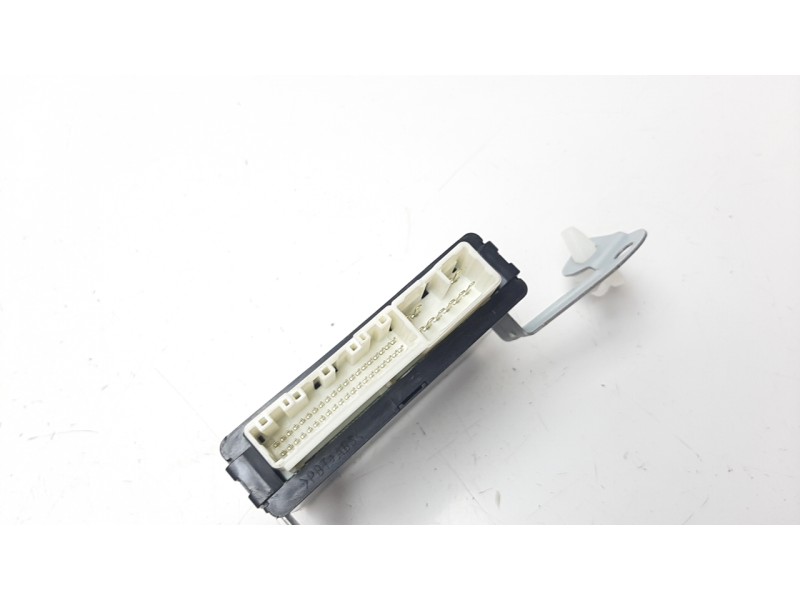 Recambio de modulo electronico para toyota rav 4 referencia OEM IAM 8922242090 41481411021 