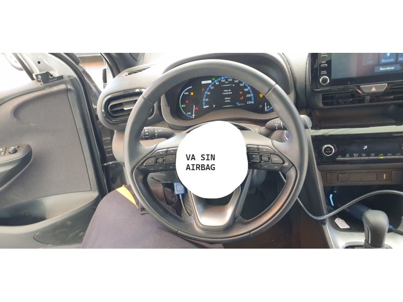 Recambio de volante para toyota yaris cross hybrid fwd style referencia OEM IAM 45100K0100C0  