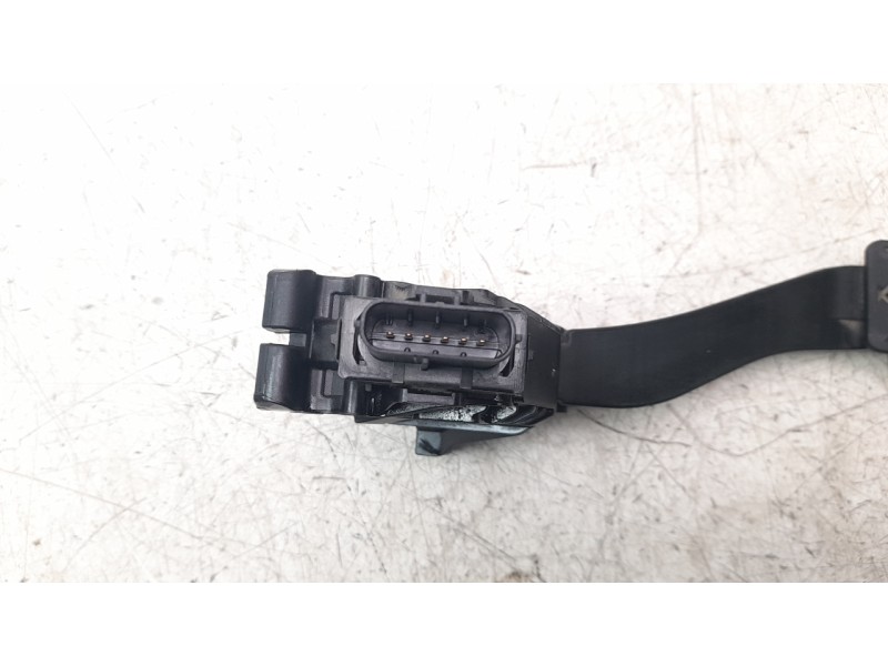 Recambio de potenciometro pedal para volkswagen t-roc 2.0 tdi referencia OEM IAM 5Q1723503L  
