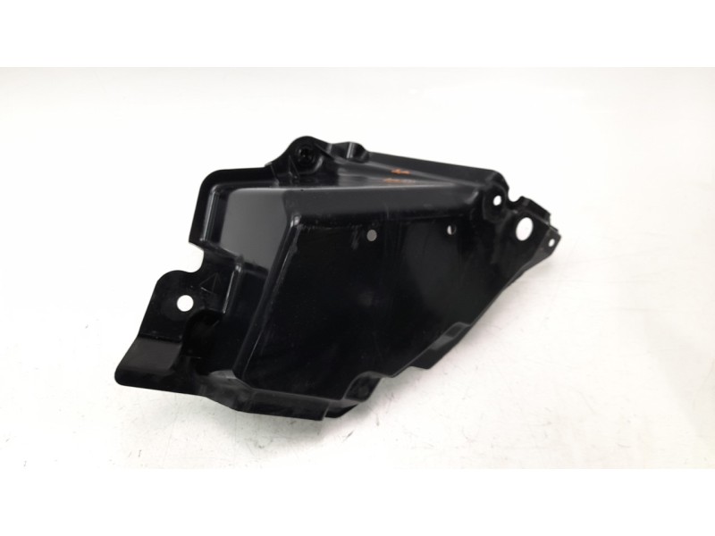 Recambio de moldura para toyota corolla (e21) referencia OEM IAM 5839902150  