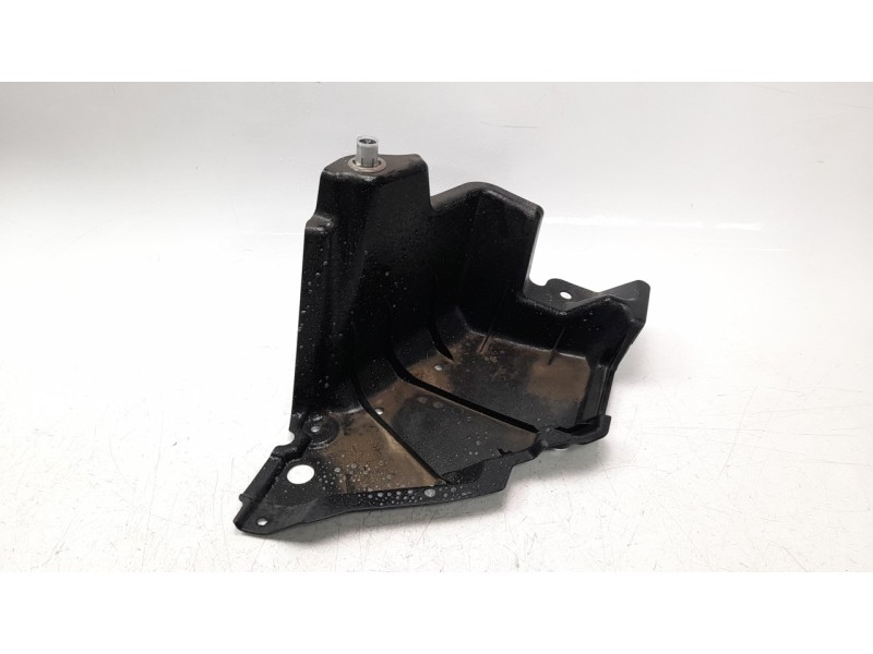 Recambio de moldura para toyota corolla (e21) referencia OEM IAM 5839902150  