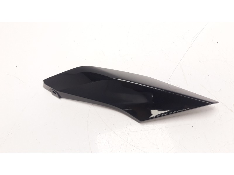 Recambio de moldura para bmw r 1250 r referencia OEM IAM 46638534279  