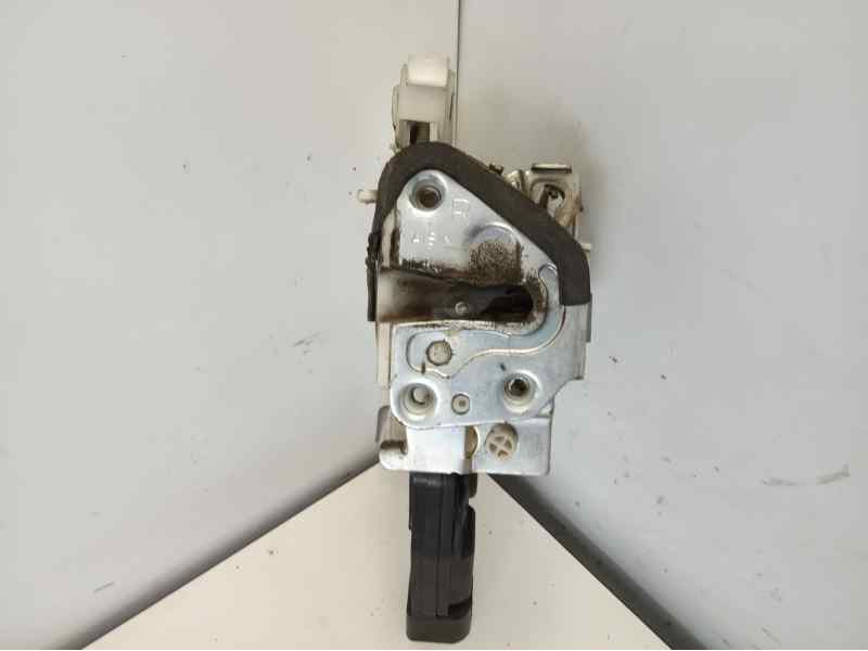 Recambio de cerradura puerta trasera derecha para toyota aygo (kgb/wnb) básico referencia OEM IAM 693300H011  