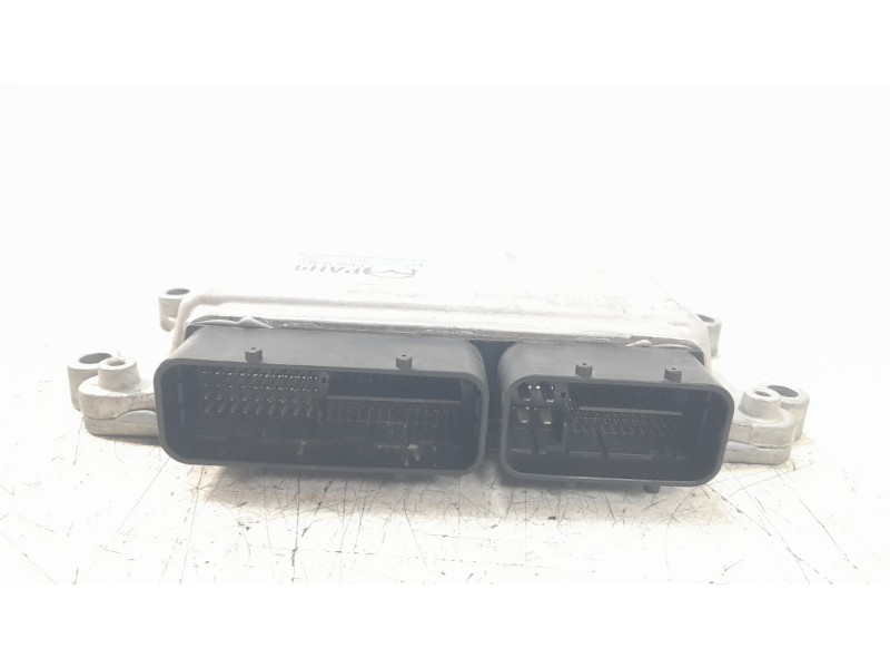Recambio de centralita motor uce para mazda 3 sedán (bp) referencia OEM IAM PAH918881 E6TA2771H 