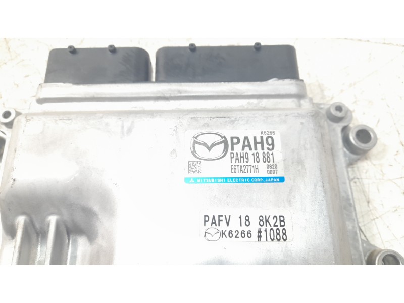 Recambio de centralita motor uce para mazda 3 sedán (bp) referencia OEM IAM PAH918881 E6TA2771H 