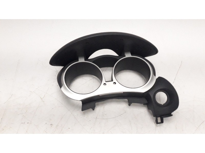 Recambio de moldura para nissan juke (f15) 1.2 16v cat referencia OEM IAM 682P11KG8A  