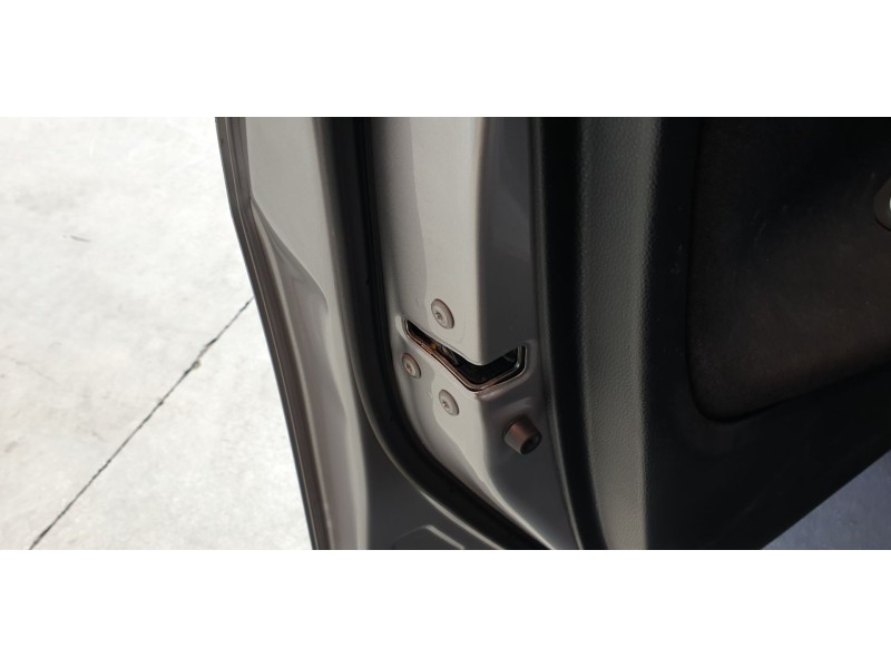Recambio de cerradura puerta delantera izquierda para toyota yaris cross hybrid fwd style referencia OEM IAM 69040K0040  