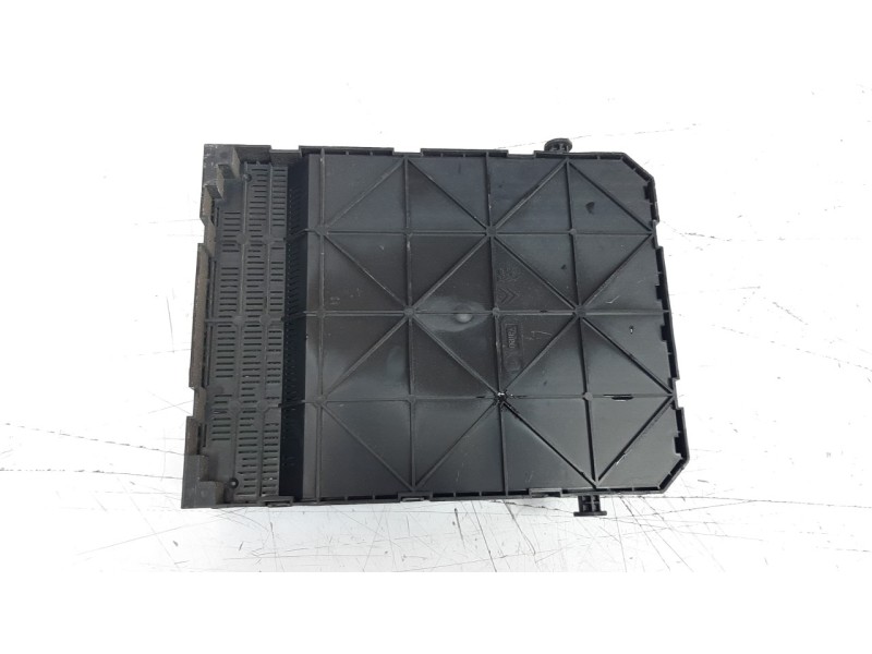 Recambio de caja reles / fusibles para citroen c3 1.4 referencia OEM IAM 9664156780  